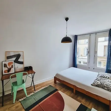 Lägenhet Center Rue Zola : Space And Comfort