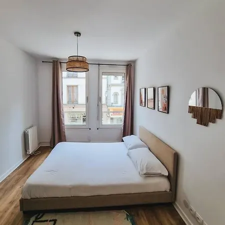 Center Rue Zola : Space And Comfort Lägenhet